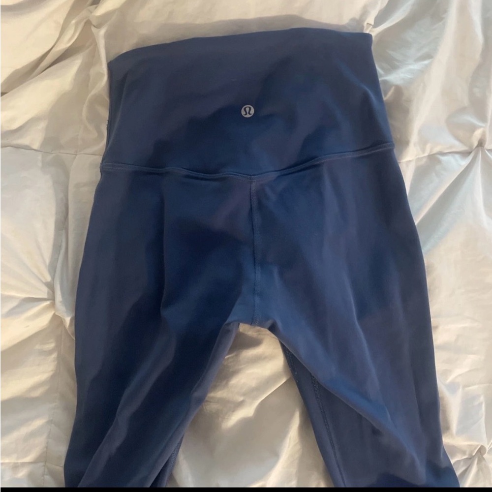 lululemon athletica women’s Deep Blue Leggings Rain water